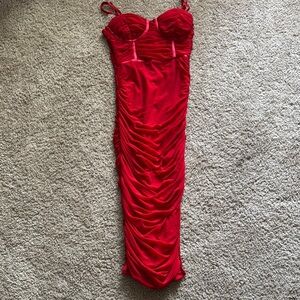 💜 3 for $10 Privy Red Ruched Dress